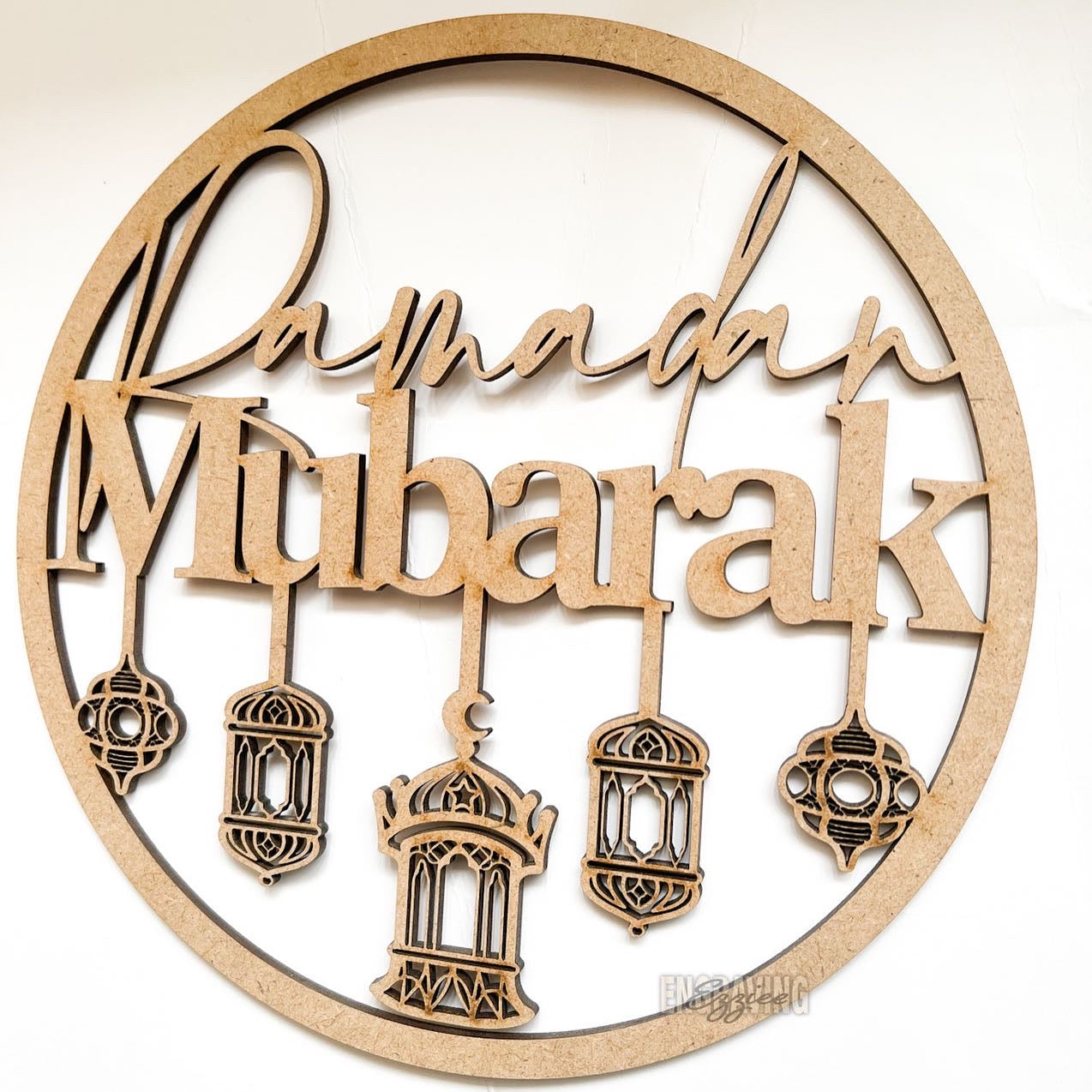 Ramadan mubarak hoop with lanterns